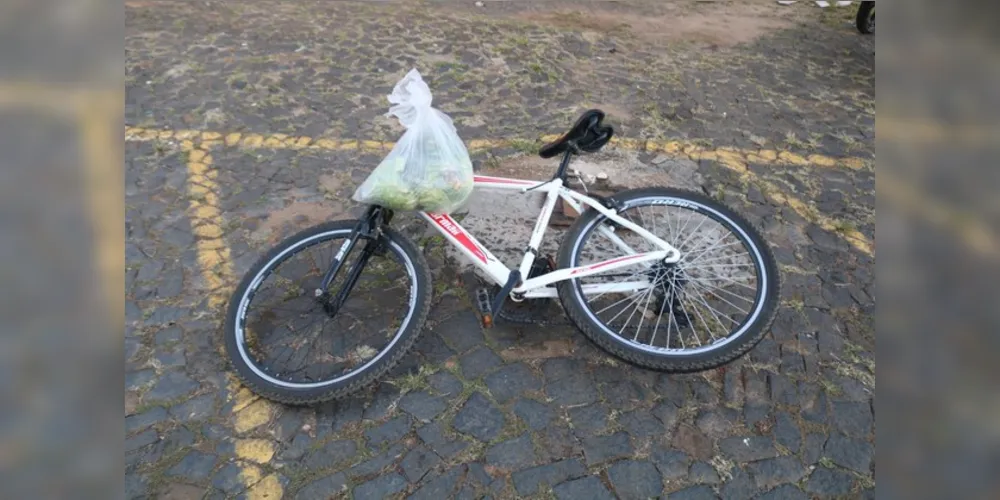 Ciclista teve que ser socorrido após sofrer ferimento na cabeça