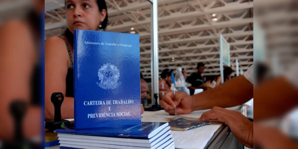 A queda no número de contratações contribuiu de forma expressiva para o saldo negativo de empregos formais.