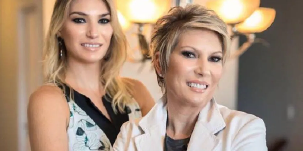 BUFFET BORATTO - Andrezza e Silvana Boratto que vem a frente de um dos mais conceituados buffet de eventos dos Campos Gerais, recentemente apresentaram uma novidade para seus clientes. As delícias do Buffet Boratto agora podem ser degustadas aos finais de semana no conforto do seu lar, através do delivery, que oferece um cardápio variado de opções. Faça seu pedido pelo telefone (42) 99155-6919