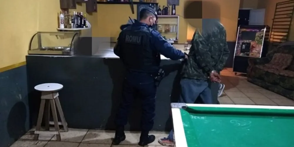 Homem acabou preso após abordagem