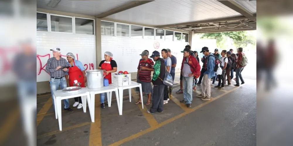 A Prefeitura Municipal também realizará doações de mantas, agasalhos e comida para aquecer a população mais vulnerável.
