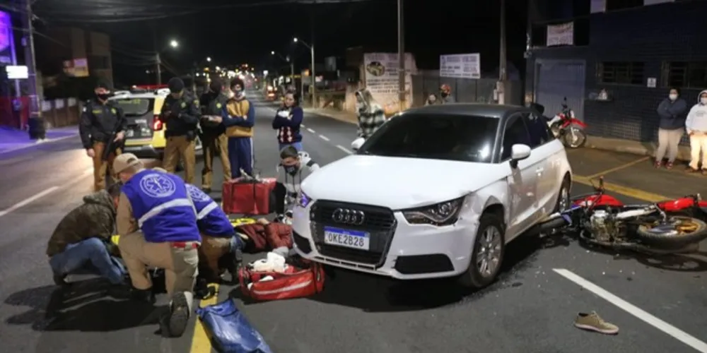 Imagem ilustrativa da imagem Motociclista sofre lesão após acidente em Uvaranas