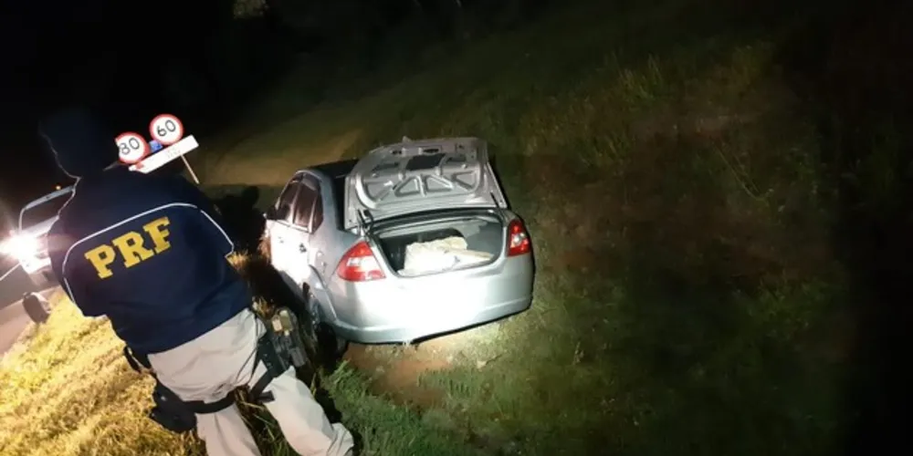 Imagem ilustrativa da imagem PRF apreende 202 quilos de maconha após perseguição