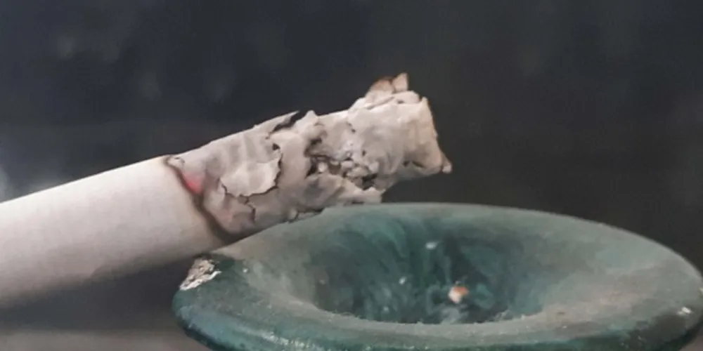 De acordo com a Secretaria de Estado da Saúde, quem fuma apresenta maior risco de contrair infecção pelo novo coronavírus.