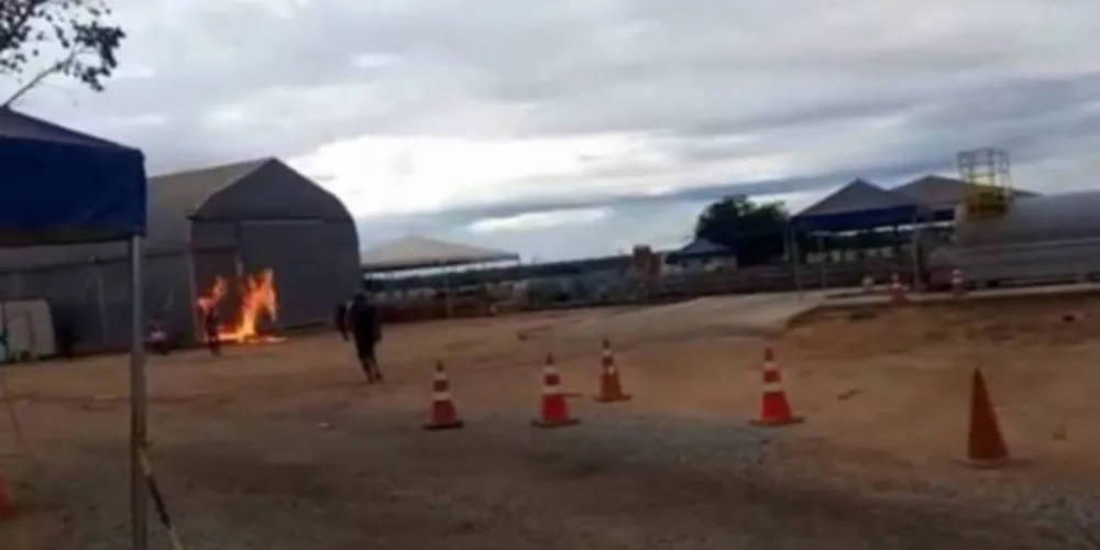 Galpão foi incendiado