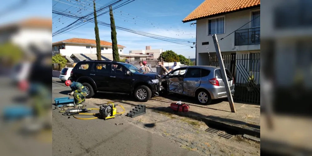 Acidente ocorreu por volta das 13h10