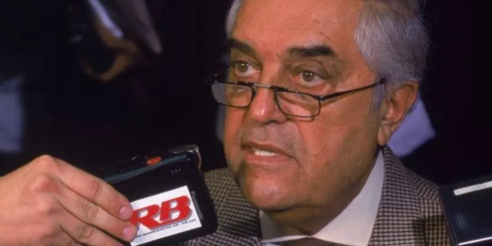 Ex-juiz estava internado com pneumonia e suspeita de covid-19