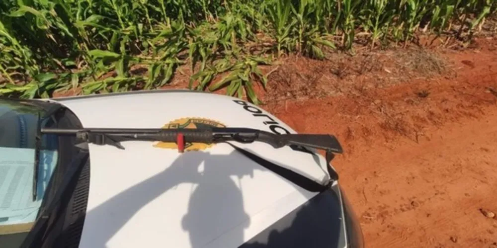 Ao todo, um homem foi preso, sete foram encaminhados à delegacia e nove espingardas foram apreendidas