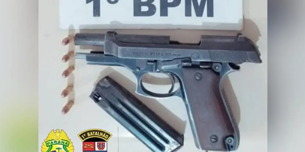 Arma foi apreendida pela Polícia Militar durante perseguição a suspeito em Arapoti