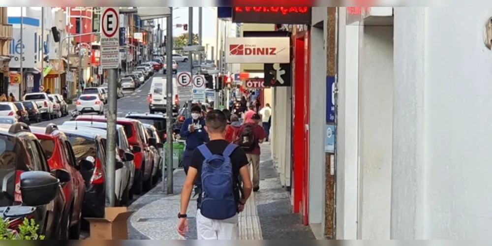 Novo horário do comércio, das 9h às 17h, deve entrar em vigor já nesta quarta-feira