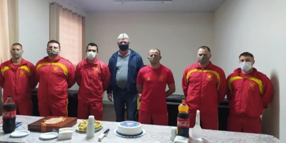 Para a data não passar em branco aconteceu durante a tarde de segunda (1º), uma comemoração simbólica