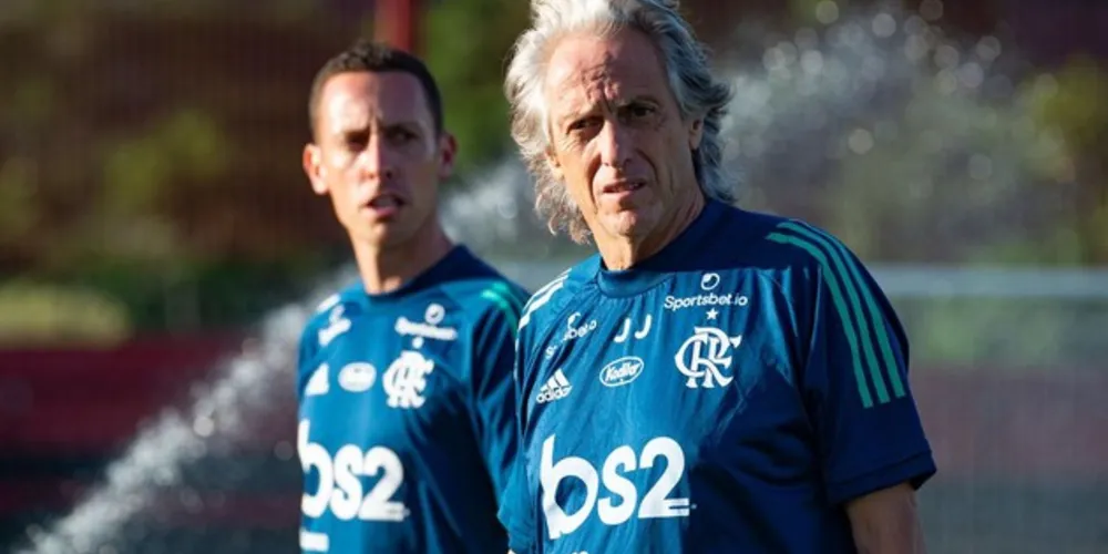 Técnico inclui cláusula para ser liberado se houver proposta da Europa