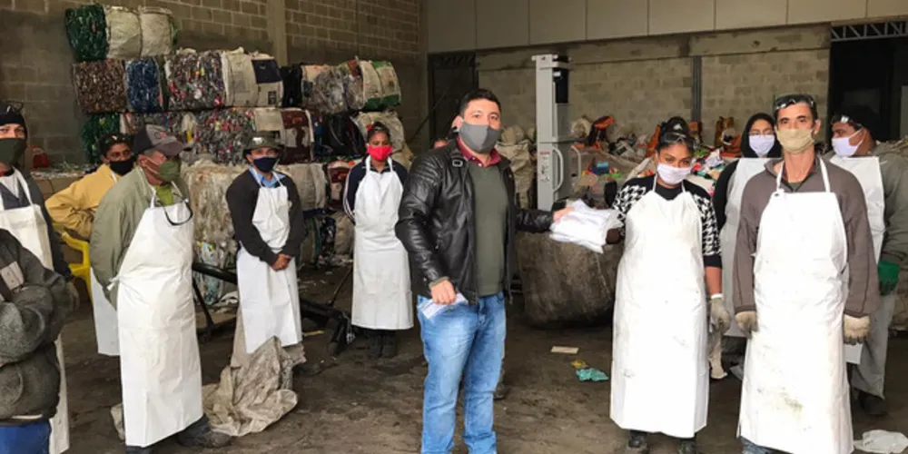 Ao todo serão confeccionadas 10 mil máscaras para cooperativas e associações de todo o Estado. 