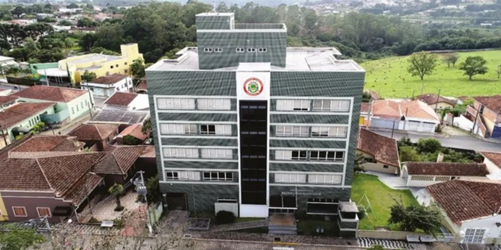A carga horária será de 36 horas, com remuneração de R$ 1.466,08,e o contrato temporário deve ter duração inicial de 3 meses