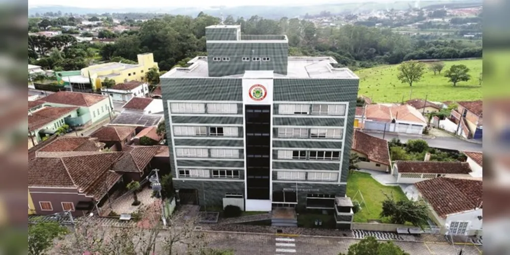 A carga horária será de 36 horas, com remuneração de R$ 1.466,08,e o contrato temporário deve ter duração inicial de 3 meses