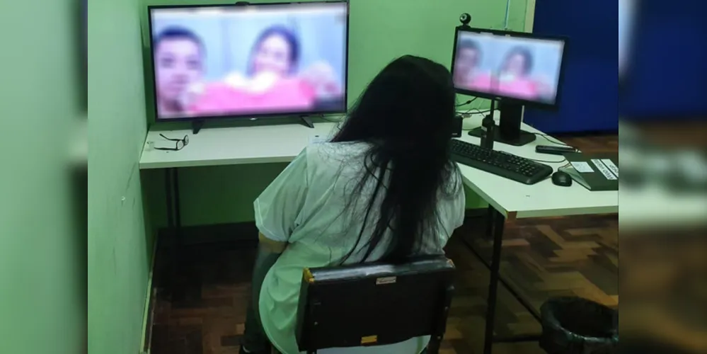 No Interior, as visitas virtuais já ocorrem em duas penitenciárias e devem ser implantadas gradativamente nas demais unidades
