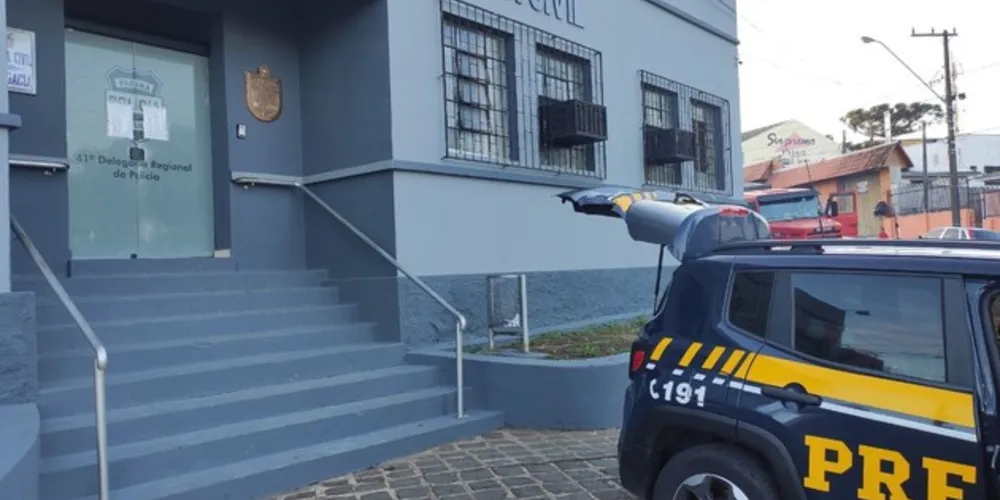 Imagem ilustrativa da imagem PRF prende em Irati homem condenado por homicídio qualificado