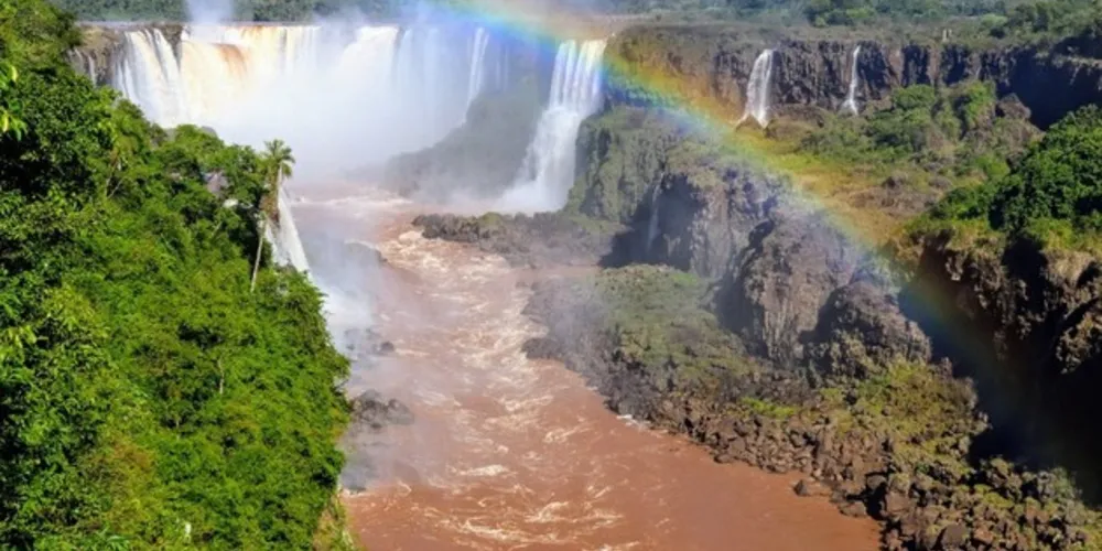 Desde o dia 18 de março, portanto, há mais de 80 dias, que o turismo de Foz do Iguaçu suspendeu suas atividades em função da pandemia