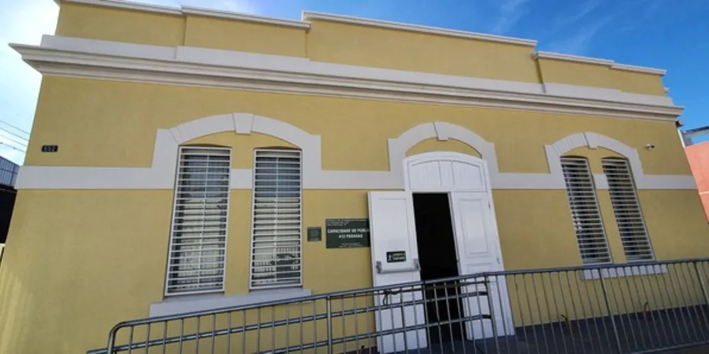 Prédio Dante Alighieri foi reformado e está sendo administrado pela Paróquia Nossa Senhora do Rosário