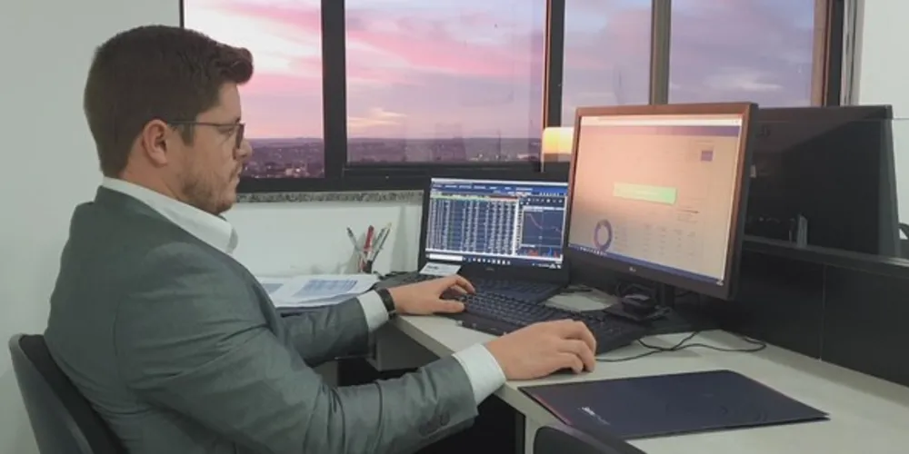 O investidor do mercado financeiro no Brasil busca cada vez mais por produtos com rentabilidade