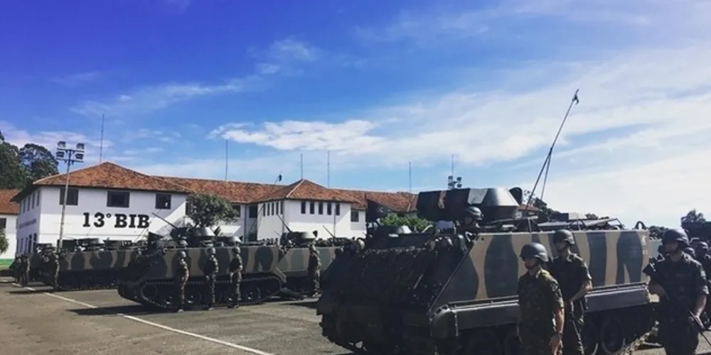 Ação solidária contou com donativos arrecadados pelo 13º BIB