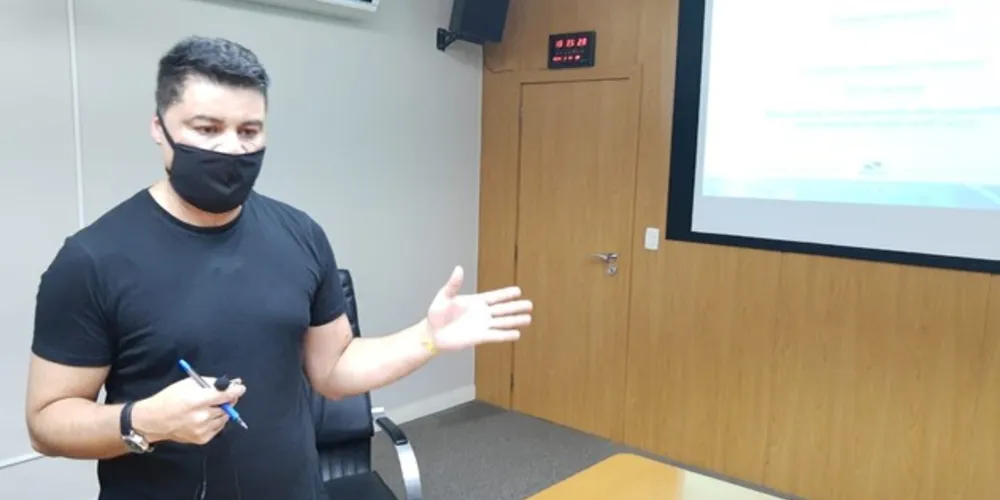 Gestor vem endurecendo medidas para combater pandemia da Covid-19