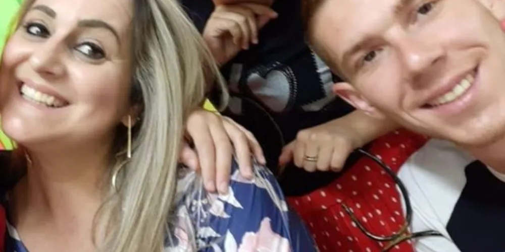 Alexandra Strack usou a rede social para esclarecer a situação do filho Gustavo