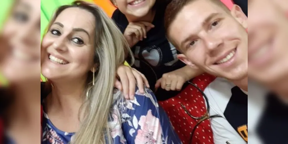 Alexandra Strack usou a rede social para esclarecer a situação do filho Gustavo