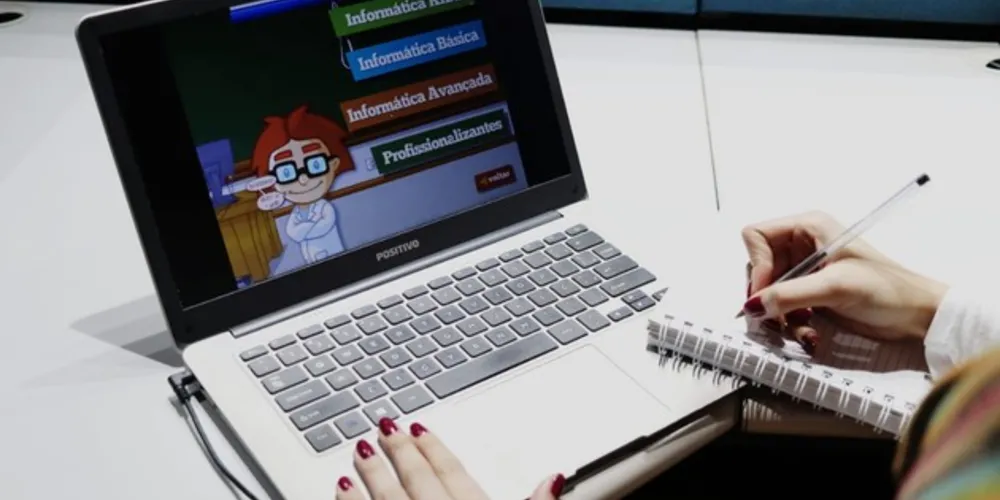 Os cursos que serão disponibilizados fazem parte do Programa de Capacitação Profissional e Digital (PROCAPG) e são da área da informática e profissionalizantes