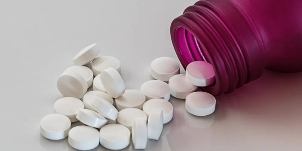 A dexametasona é barata e de fácil acesso em todos os lugares. Mas deve ser utilizada em pacientes que estiverem internados com ventilação mecânica.