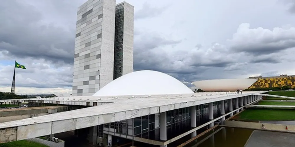 Proposta de Emenda à Constituição (PEC) de adiamento das eleições municipais de 2020 será votada terça