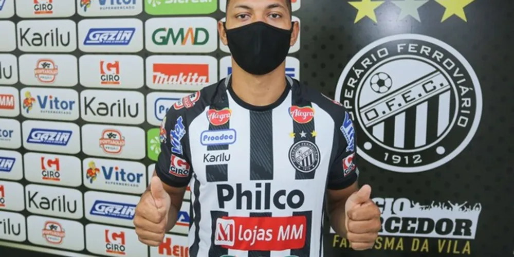 O jogador tinha contrato com o Atlético-MG e estava emprestado ao Coimbra-MG.