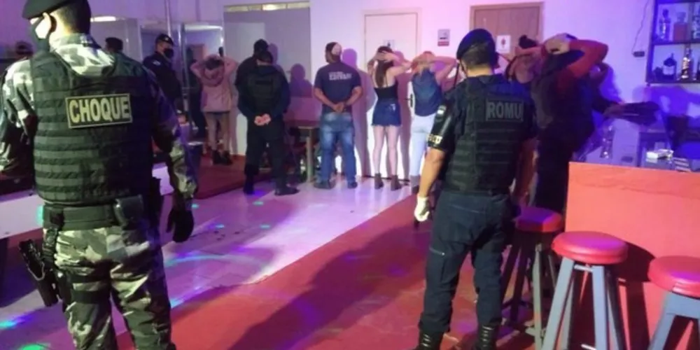 Imagem ilustrativa da imagem Três bares são flagrados abertos em Ponta Grossa