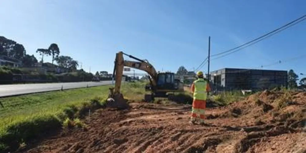 Primeira etapa dos trabalhos consiste na limpeza e terraplanagem dos dois pontos