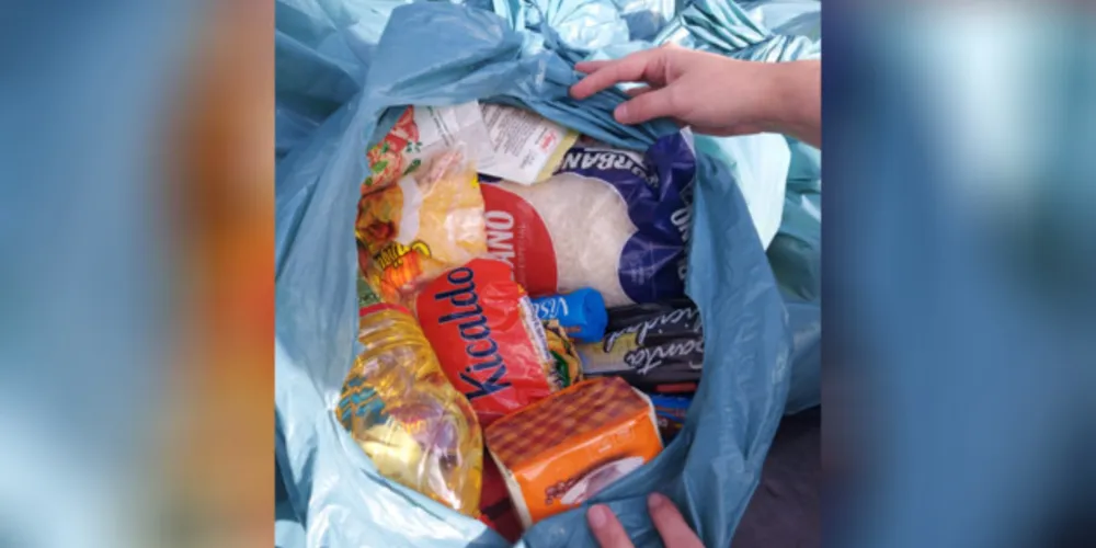 A segunda entrega das arrecadações da campanha Doe Amor e Alimentos da Unimed Ponta Grossa aconteceu no último sábado 