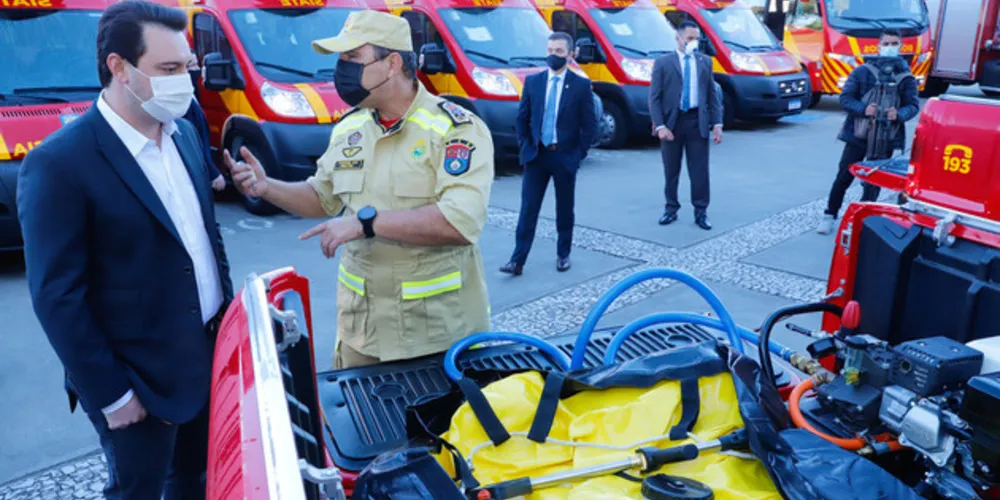 A entrega dos equipamentos foi feita nesta quarta-feira (24) pelo governador Carlos Massa Ratinho Junior em cerimônia simbólica no Palácio Iguaçu. 