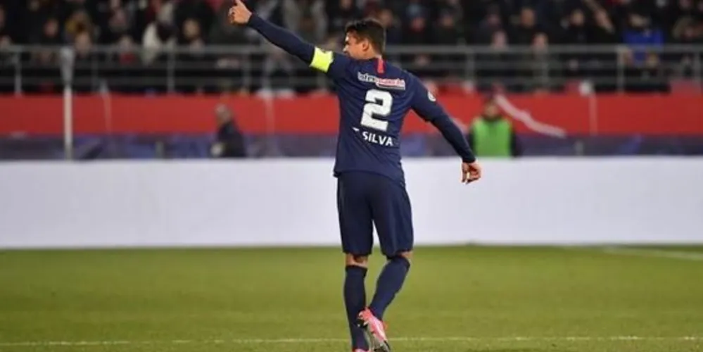Zagueiro Thiago Silva terá contrato encerrado no PSG, e relata interesse em continuar jogando para times de prestígio na Europe