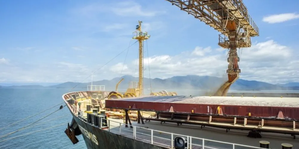 A alta da questão cambial, que, segundo o representante do terminal, incentivou os exportadores a fixarem preço e fecharem contratos seria um dos fatores. 