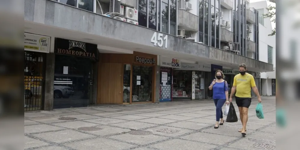 Na comparação com junho de 2019, a queda chegou a 43,7%
