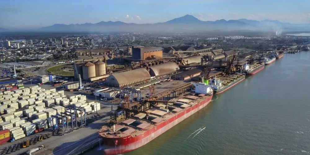 Expectativa da Porto do Paraná é a movimentação de 7,6 milhões de toneladas de soja, em grão e farelo, milho e açúcar