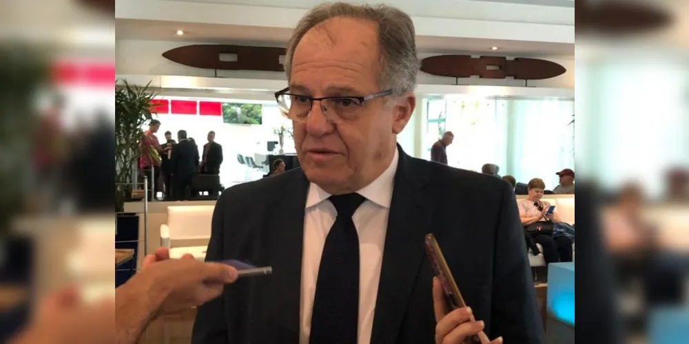 O presidente da Federação Paranaense de Futebol (FPF), Helio Cury, entende que o estado do Paraná já possui condições para a volta do campeonato estadual de futebol.