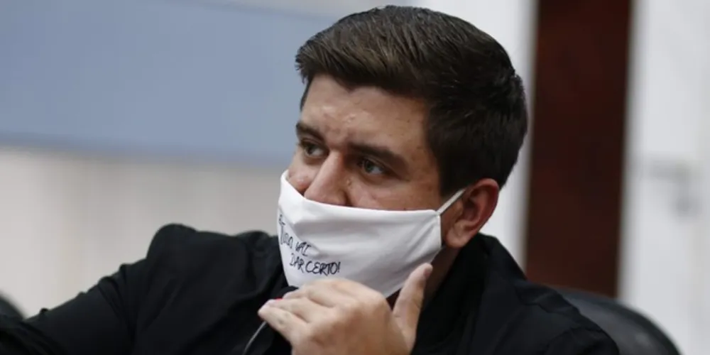 Camargo preside uma frente parlamentar que trata do tema