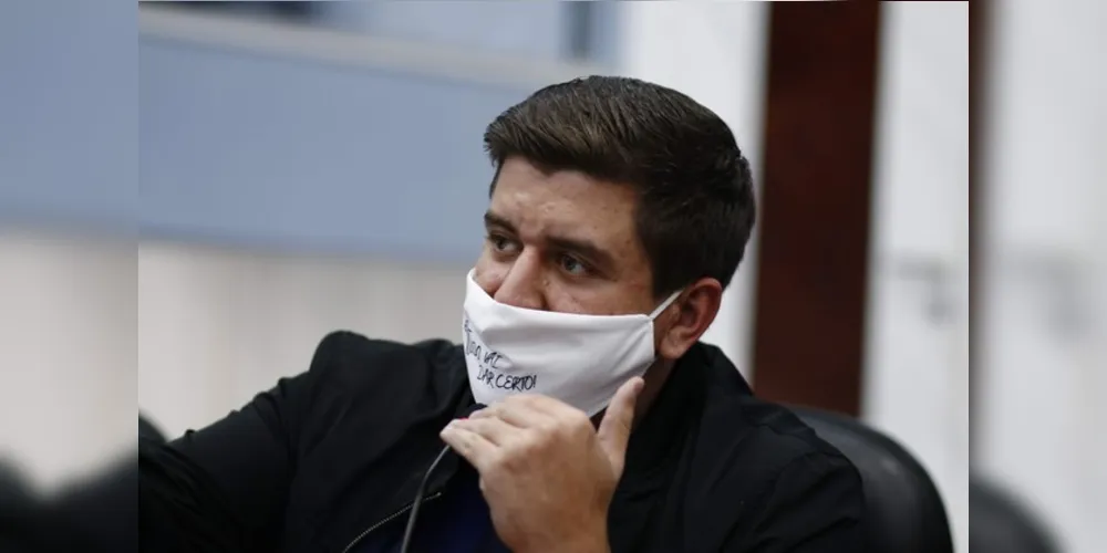 Camargo preside uma frente parlamentar que trata do tema