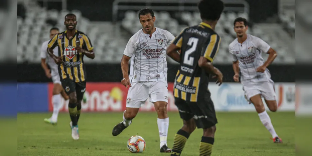 No retorno de Fred, o artilheiro não marcou e acabou substituído por Odair Hellmann no intervalo da partida