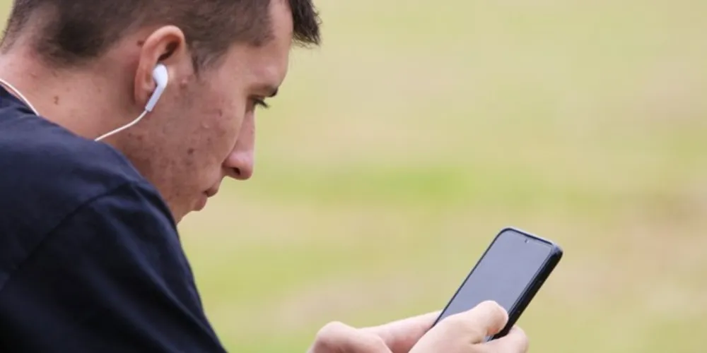 Além da estrutura já existente nos campi e polos de educação a distância, a instituição ofertará 188 notebooks e 300 aparelhos de celular com pacote de dados 4G.