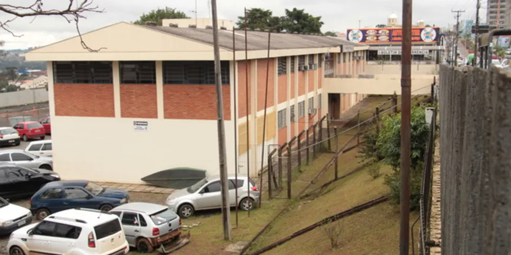 Homem que atropelou e espancou mulher é denunciado por tentativa de homicídio quadruplamente qualificada.