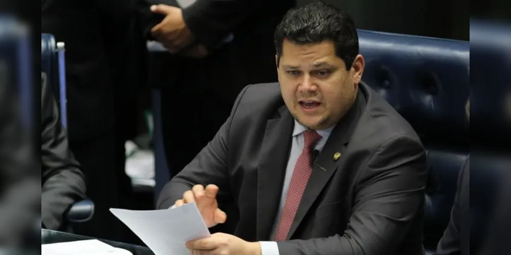 Alcolumbre vê projeto como "imprescindível" para a "proteção da vida"