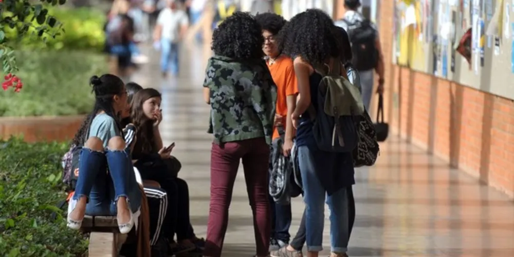 De acordo com o protocolo, deve-se considerar manter o trabalho e o ensino a distância para servidores e estudantes que fazem parte do grupo de risco para o novo coronavírus.