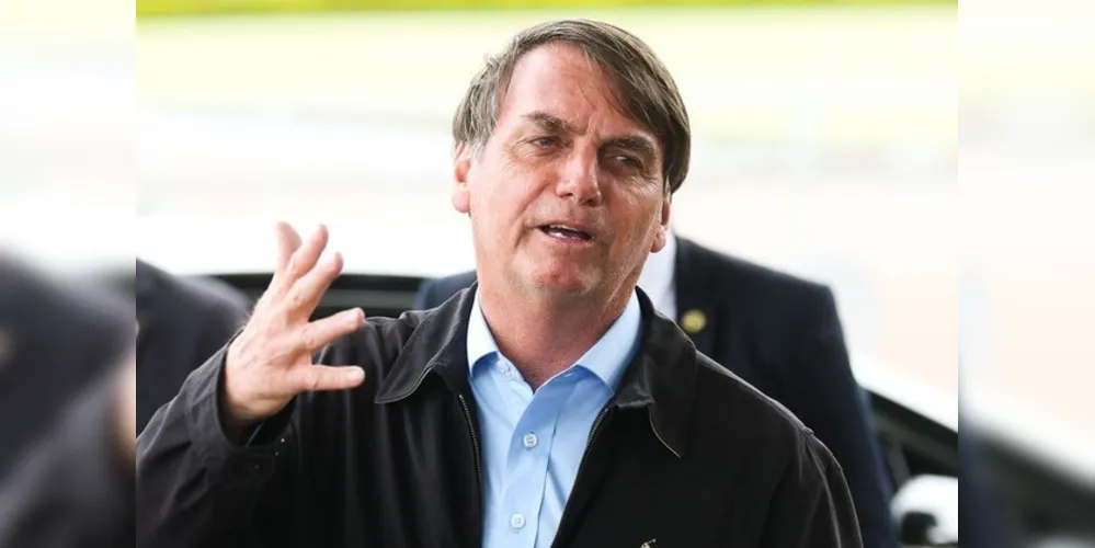Ao receber uma demanda para o MEC, Bolsonaro disse que “deu problema” com o professor Carlos Decotelli, nomeado ministro do MEC por cinco dias