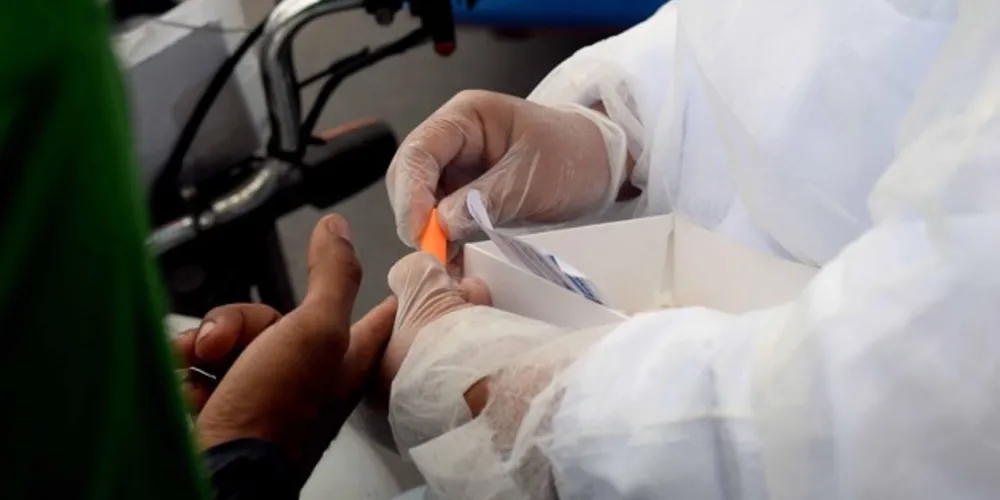 Paciente era jovem de 22 anos que tinha comorbidade e estava internado em Curitiba